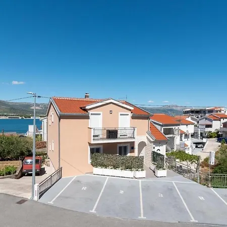 In Mastrinka With Loggia, Air Conditioning, Wifi 5159-2 تروغير