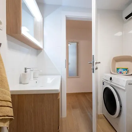 In Mastrinka With Loggia, Air Conditioning, Wifi 5159-2 Appartement *