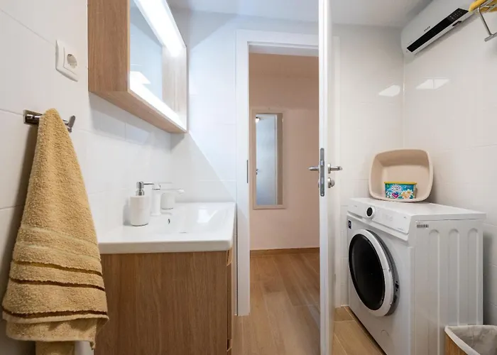 In Mastrinka With Loggia, Air Conditioning, Wifi 5159-2 아파트 *