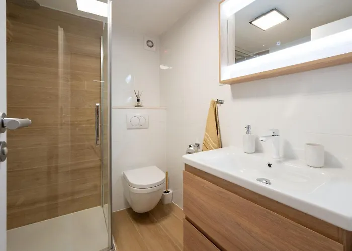 아파트 In Mastrinka With Loggia, Air Conditioning, Wifi 5159-2