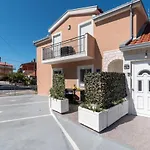 In Mastrinka With Loggia, Air Conditioning, Wifi 5159-2 * Traù