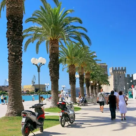 In Mastrinka With Loggia, Air Conditioning, Wifi 5159-2 *