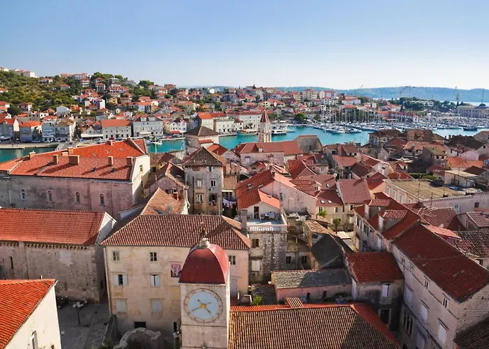 In Mastrinka With Loggia, Air Conditioning, Wifi 5159-2 Apartment Trogir