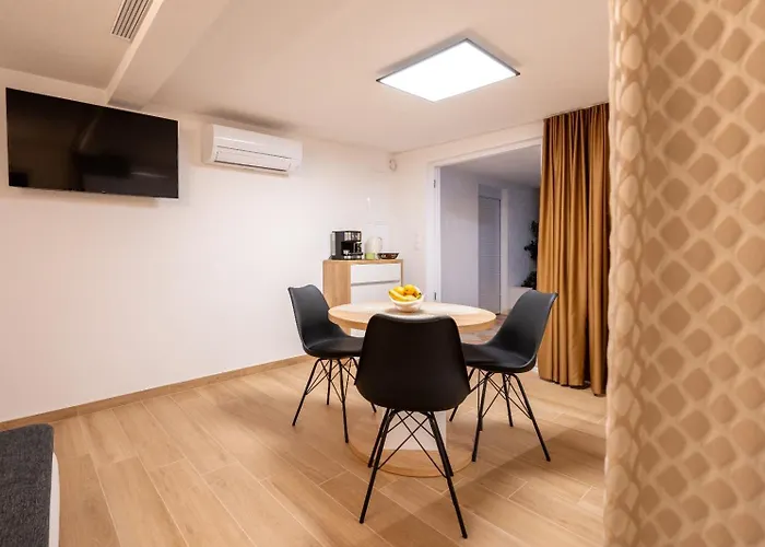 Apartment In Mastrinka With Loggia, Air Conditioning, Wifi 5159-2 *